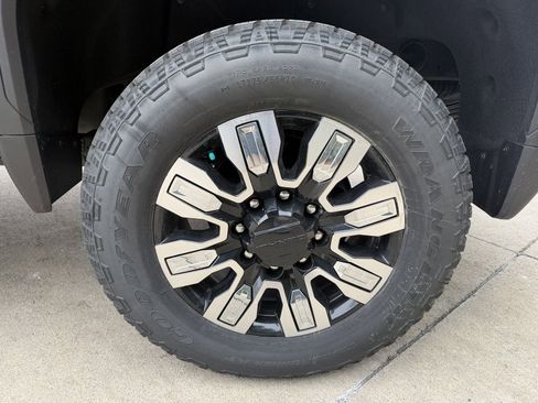 New 2025 GMC Sierra 2500 Denali w/ Technology Package image 33