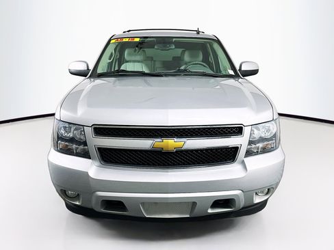 Used 2013 Chevrolet Tahoe LT w/ Luxury Package image 2