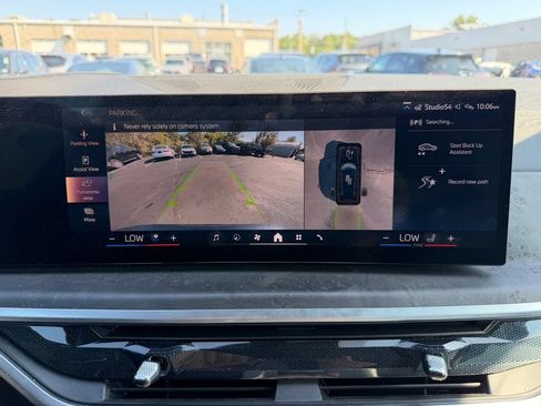 Used 2025 BMW X7 xDrive40i w/ Premium Package AWD/4WD image 17