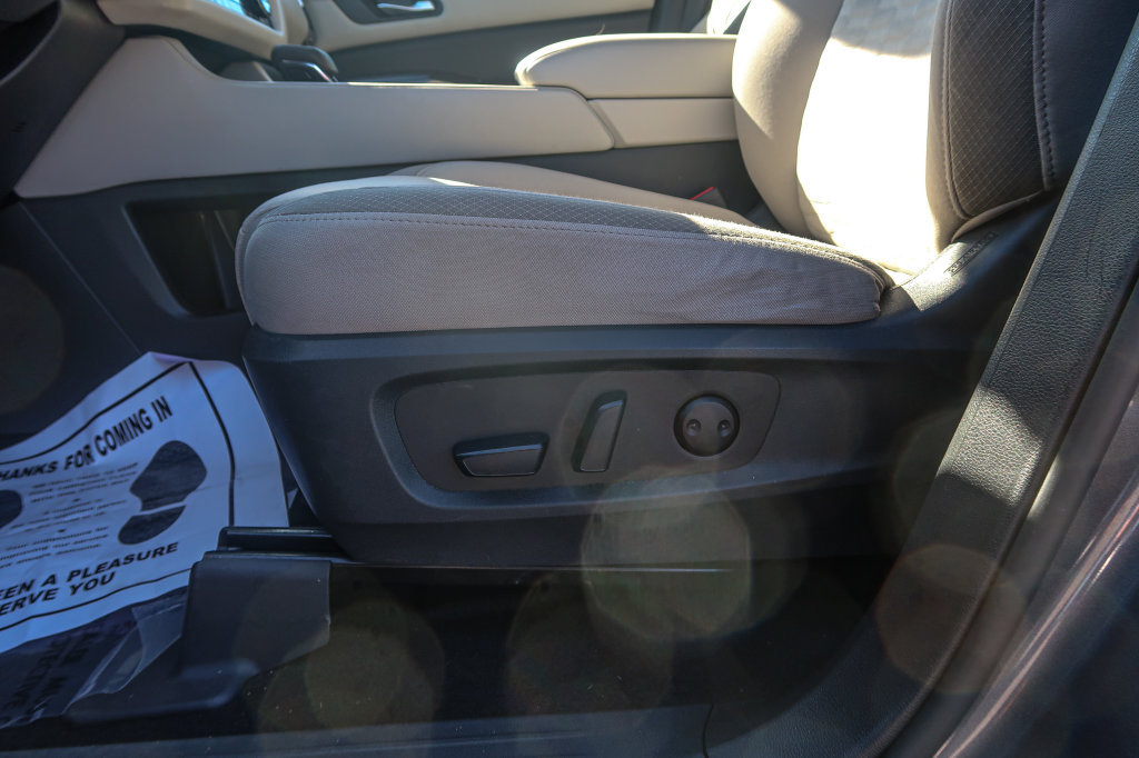 Used 2022 Nissan Pathfinder SV AWD/4WD image 26