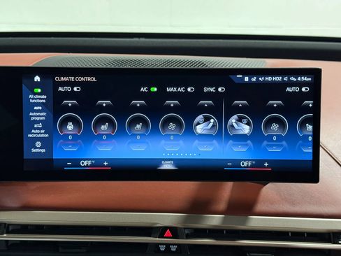 Used 2023 BMW iX xDrive50 w/ Premium Package AWD/4WD image 34