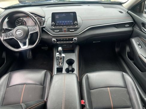 Certified 2022 Nissan Altima 2.5 SR FWD image 17