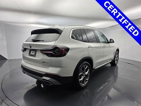 Certified 2023 BMW X3 sDrive30i image 4