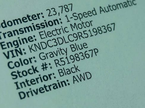 Certified 2024 Kia EV6 Light AWD/4WD image 28
