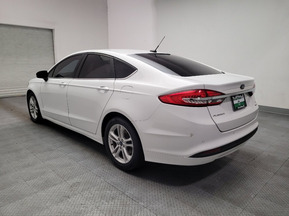Used 2018 Ford Fusion SE w/ Fusion SE Technology Package FWD image 5