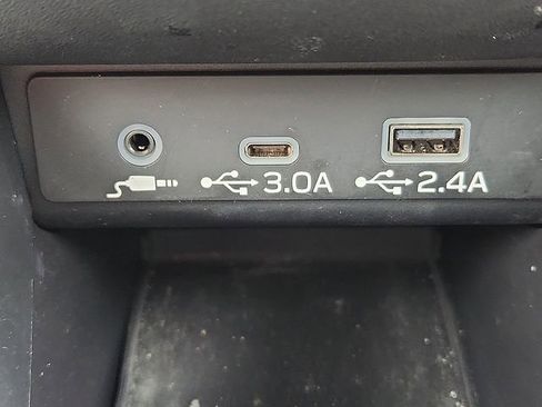 Certified 2025 Subaru Outback Premium w/ Popular Package #1A image 19