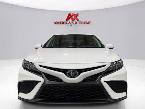 Used 2021 Toyota Camry SE FWD image 10