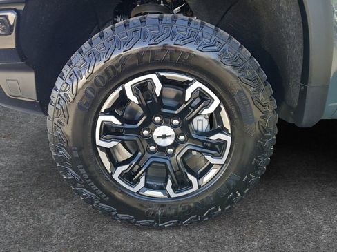 New 2026 Chevrolet Silverado 1500 ZR2 AWD/4WD image 9