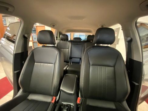 Used 2022 Volkswagen Tiguan SE image 22