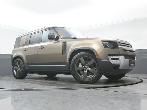 Used 2020 Land Rover Defender 110 SE image 28