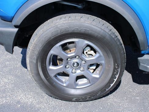 Used 2023 Ford Bronco 4-Door AWD/4WD image 5