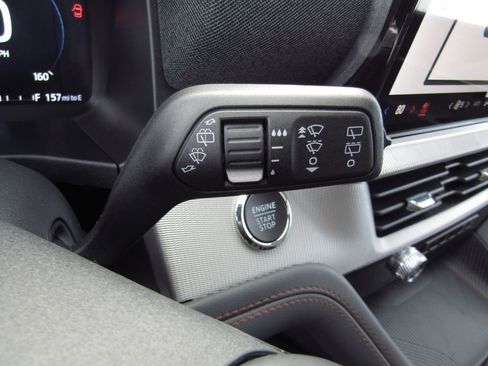 New 2025 Ford Explorer Active w/ Active Comfort Package image 21