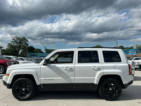 Used 2017 Jeep Patriot Latitude FWD image 5