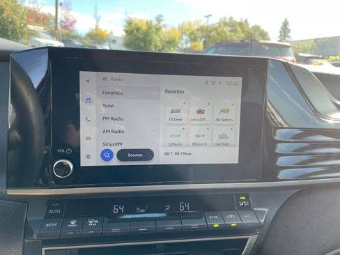 Used 2025 Toyota Camry LE image 21