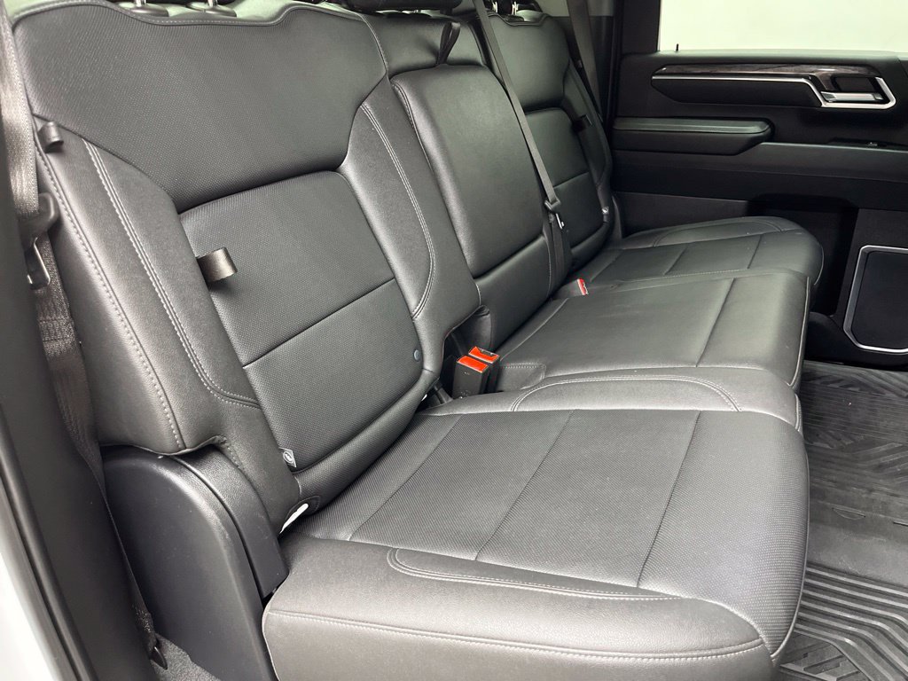 Used 2025 Chevrolet Silverado 2500 LTZ w/ LTZ Premium Package AWD/4WD image 22