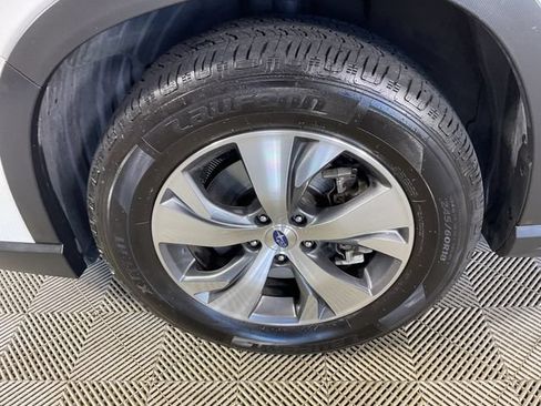Used 2024 Subaru Ascent Premium w/ Convenience Package AWD/4WD image 12