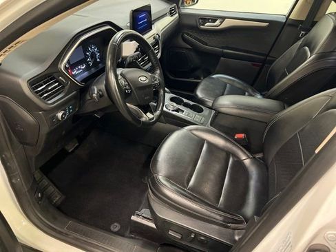 Used 2020 Ford Escape SEL image 13