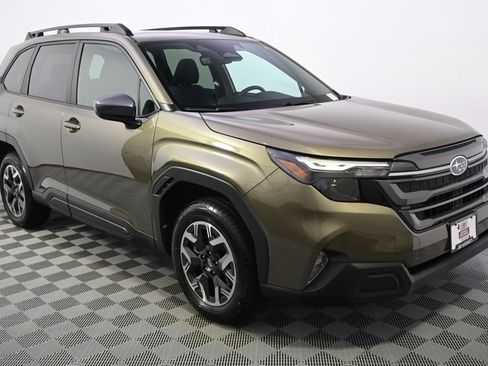 Used 2026 Subaru Forester Premium AWD/4WD image 8