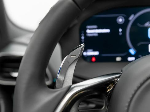 New 2025 McLaren Artura image 28