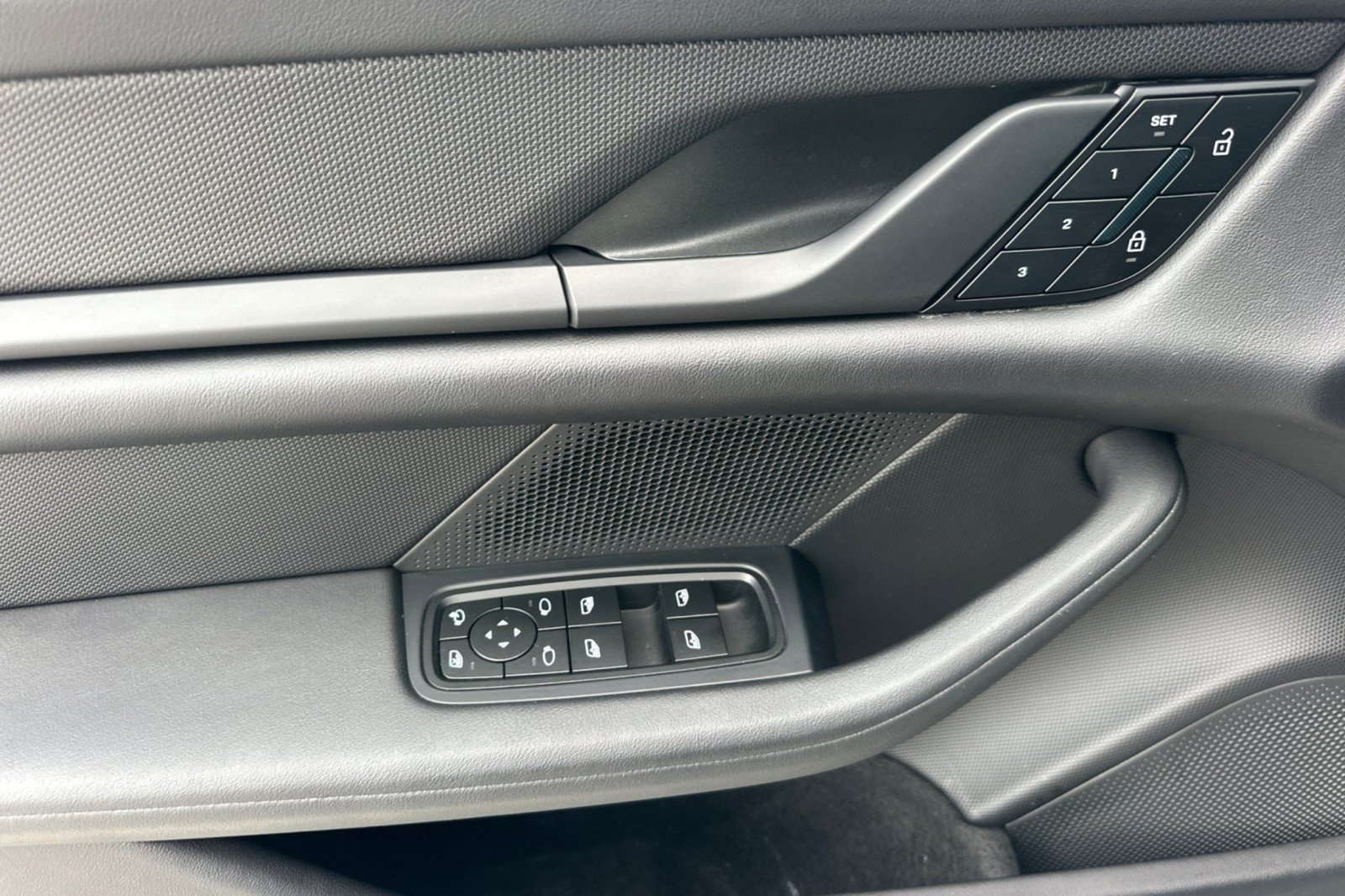 Certified 2023 Porsche Taycan RWD image 12