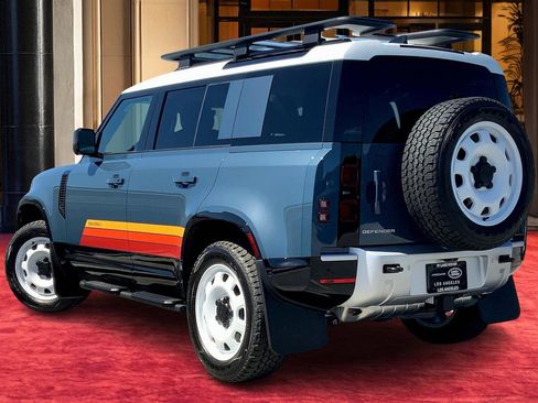 New 2025 Land Rover Defender 110 S image 3