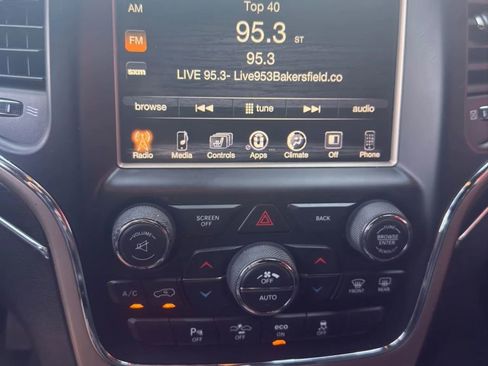 Used 2014 Jeep Grand Cherokee Limited w/ Luxury Group II AWD/4WD image 14