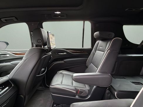 Certified 2024 Cadillac Escalade ESV Premium Luxury w/ LPO, Floor Liner Package AWD/4WD image 20