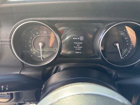 Used 2022 Jeep Wrangler Unlimited Sahara w/ Cold Weather Group AWD/4WD image 18