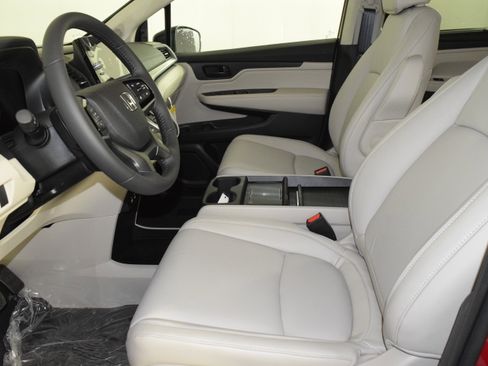 New 2026 Honda Odyssey EX-L image 14