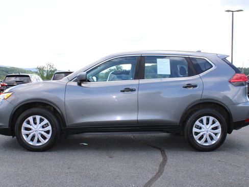 Used 2017 Nissan Rogue S AWD/4WD image 8
