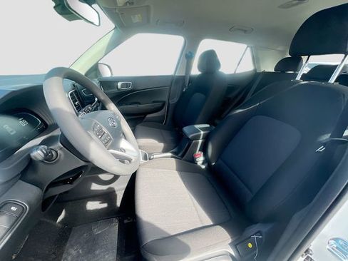 New 2026 Hyundai Venue SE FWD image 19