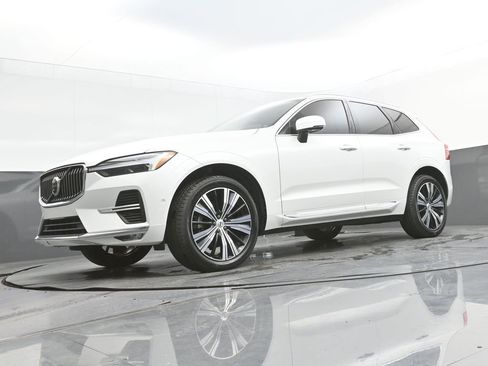 Certified 2023 Volvo XC60 B5 Plus w/ Protection Package Premier image 31