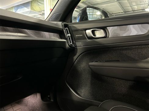 Certified 2023 Volvo C40 P8 Recharge Ultimate w/ Protection Package Premier image 20