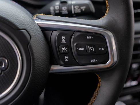 Used 2024 Jeep Wrangler Unlimited Sahara AWD/4WD image 28