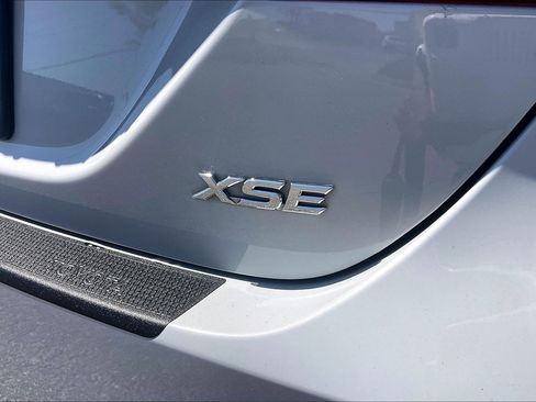 Used 2023 Toyota Camry XSE image 10