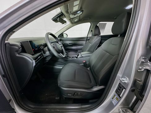 Used 2025 Hyundai Tucson SEL FWD image 13