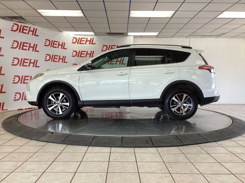 Used 2018 Toyota RAV4 XLE w/ Plus Extra Value Package AWD/4WD image 4