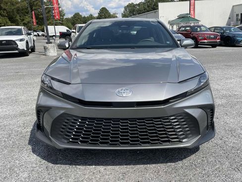 Used 2025 Toyota Camry SE w/ Multimedia Upgrade Package image 7