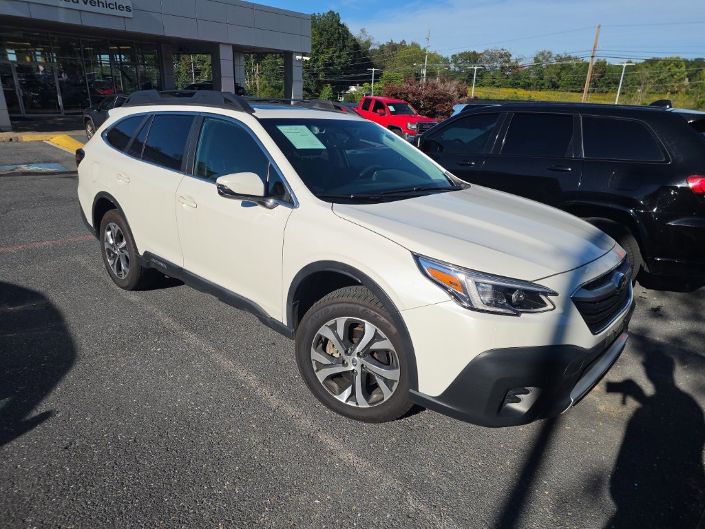Used 2022 Subaru Outback Limited AWD/4WD image 2