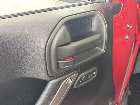 Used 2011 Jeep Wrangler Unlimited Sport image 23