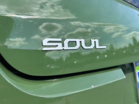 Used 2023 Kia Soul EX image 31
