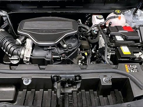 Used 2023 GMC Acadia AT4 w/ Technology Package image 9