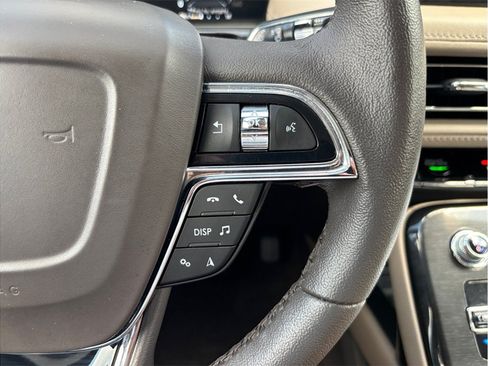 Used 2022 Lincoln Nautilus FWD image 27