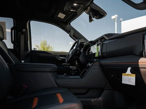 New 2026 GMC Sierra 1500 AT4 w/ AT4 Premium Package AWD/4WD image 9