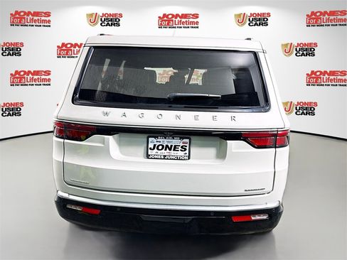 Used 2022 Jeep Wagoneer Series II image 16