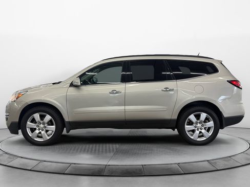 Used 2017 Chevrolet Traverse LT w/ Style and Technology Package AWD/4WD image 3