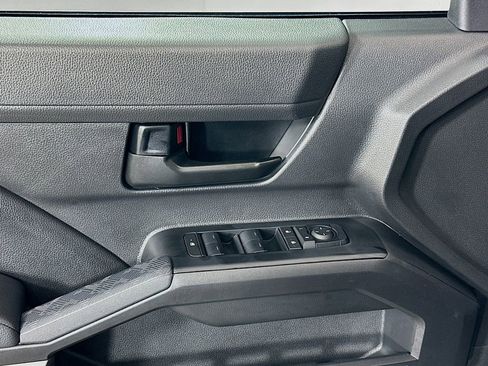 Certified 2025 Toyota Tacoma SR5 image 17