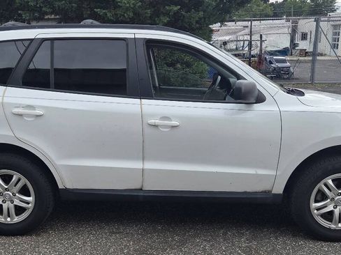 Used 2012 Hyundai Santa Fe GLS FWD image 5
