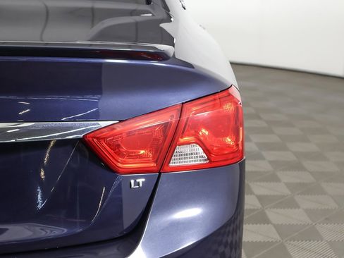 Used 2018 Chevrolet Impala LT image 15