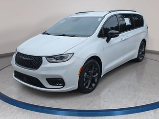 Used 2024 Chrysler Pacifica Touring-L w/ S Appearance Package FWD video 1